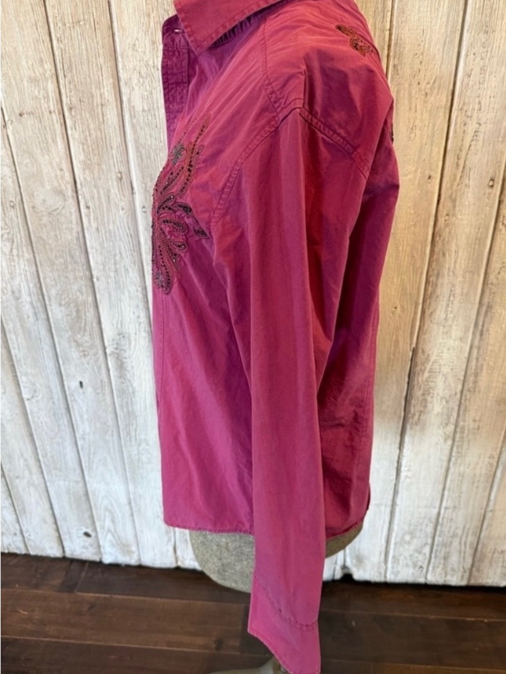 Embroidered Toku Magenta Button-Up Shirt - Picture 5 of 12